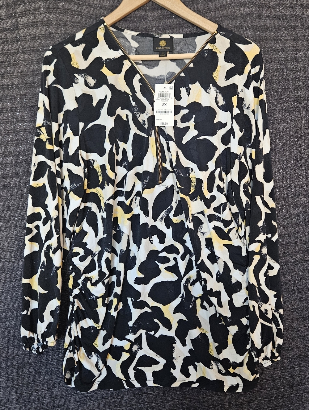NWT Women's Plus Size 2X Black,White, Yellow Animal Print Zip-UP Front Top